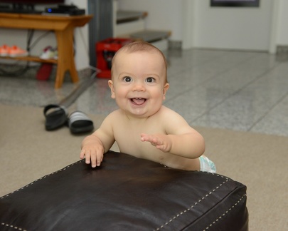 JB pounding the ottoman3